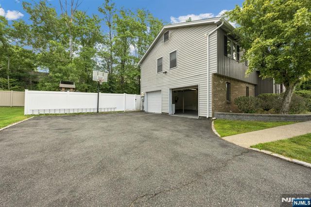 91 Chaffee Circle, Norwood, NJ 07648