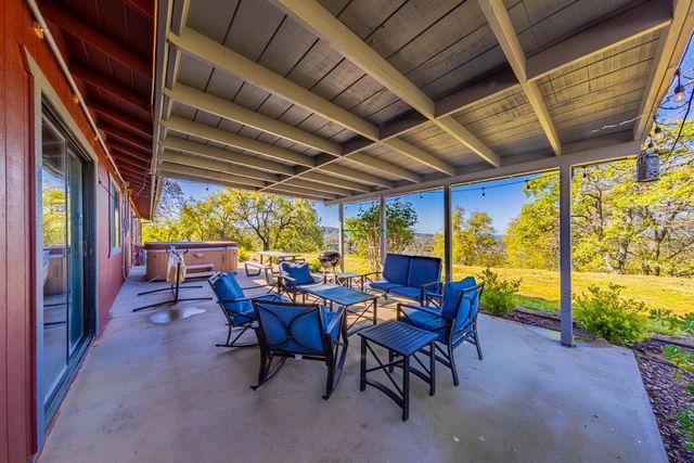 33067 Blue Vista Court, Coarsegold, CA 93614