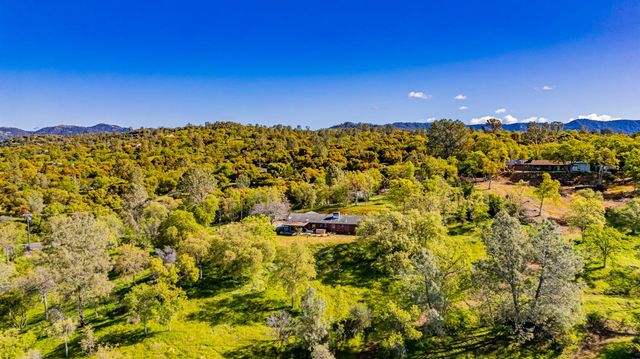 33067 Blue Vista Court, Coarsegold, CA 93614