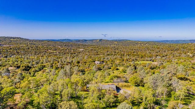 33067 Blue Vista Court, Coarsegold, CA 93614