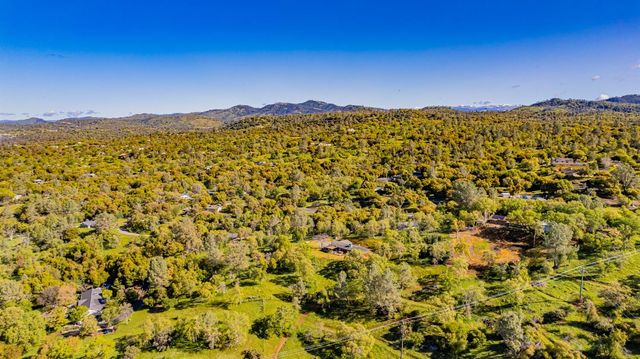 33067 Blue Vista Court, Coarsegold, CA 93614