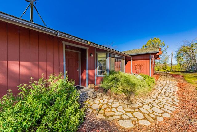 33067 Blue Vista Court, Coarsegold, CA 93614