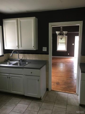 1155 Watts Avenue, St Louis, MO 63130