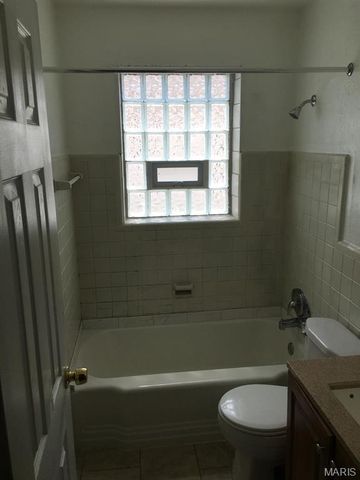 1155 Watts Avenue, St Louis, MO 63130