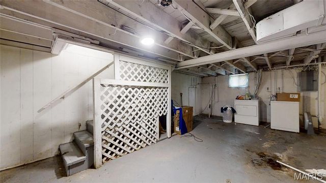 1155 Watts Avenue, St Louis, MO 63130