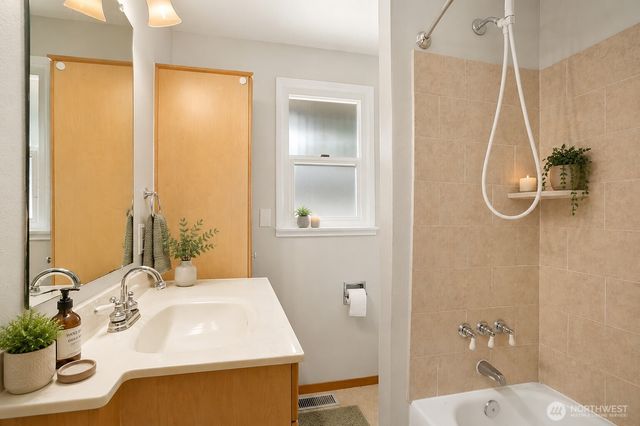 15441 SE 144th Place, Renton, WA 98059