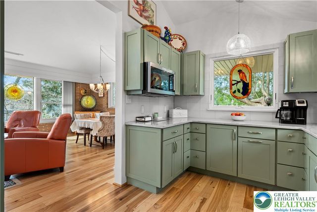 436 East Macada Road, Bethlehem City, PA 18017