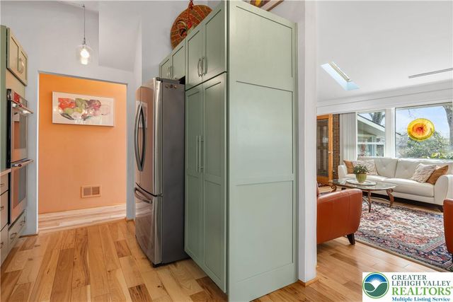 436 East Macada Road, Bethlehem City, PA 18017