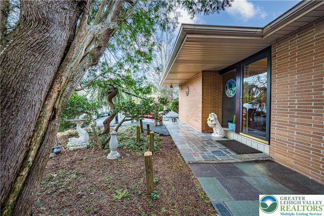 436 East Macada Road, Bethlehem City, PA 18017