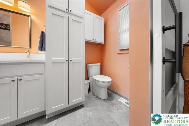 436 East Macada Road, Bethlehem City, PA 18017