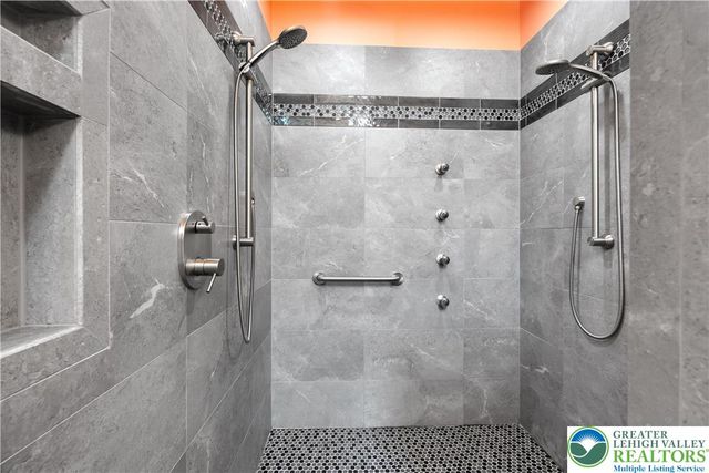 436 East Macada Road, Bethlehem City, PA 18017