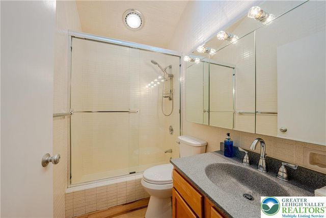 436 East Macada Road, Bethlehem City, PA 18017