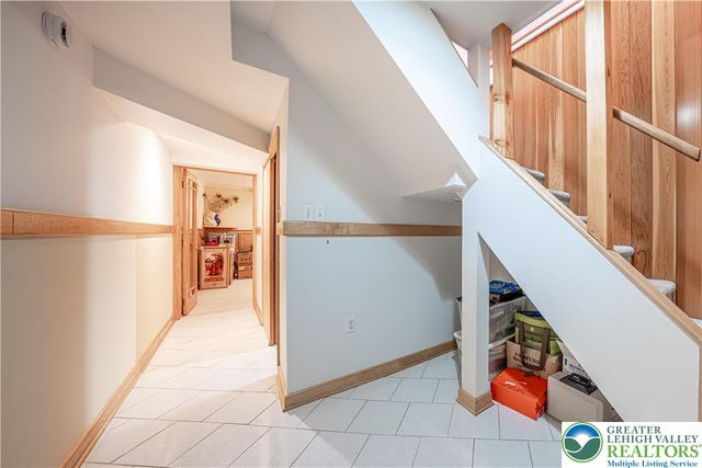 436 East Macada Road, Bethlehem City, PA 18017