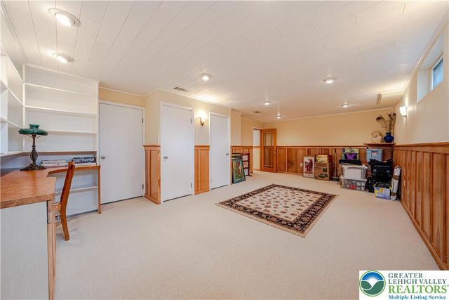 436 East Macada Road, Bethlehem City, PA 18017