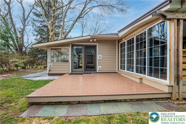 436 East Macada Road, Bethlehem City, PA 18017