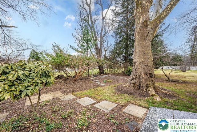 436 East Macada Road, Bethlehem City, PA 18017