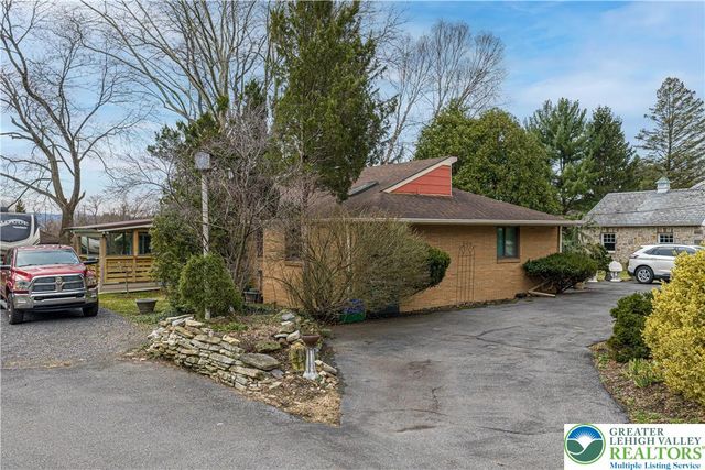 436 East Macada Road, Bethlehem City, PA 18017