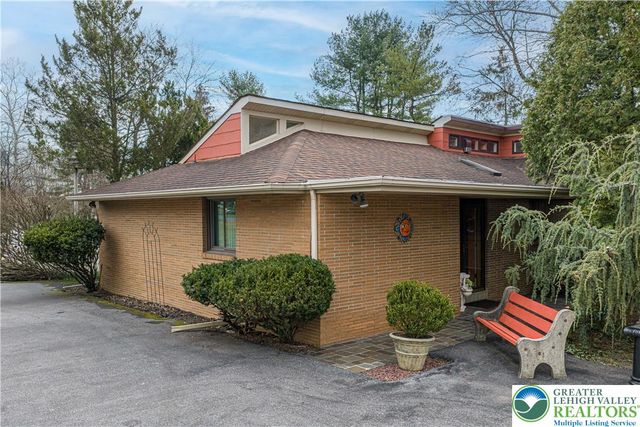 436 East Macada Road, Bethlehem City, PA 18017