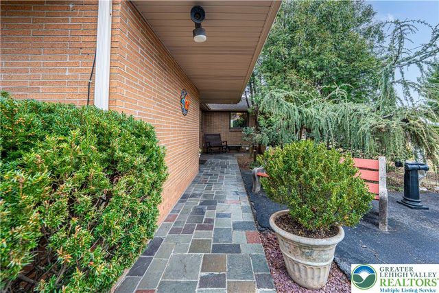 436 East Macada Road, Bethlehem City, PA 18017