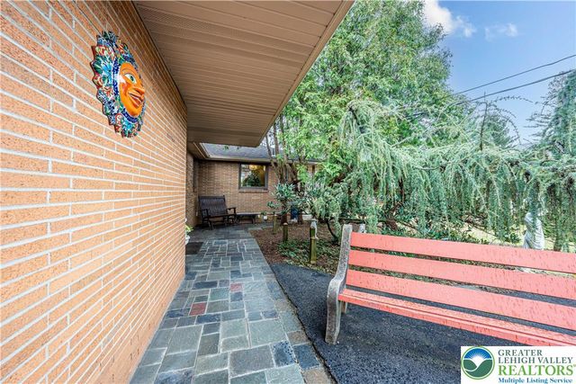 436 East Macada Road, Bethlehem City, PA 18017