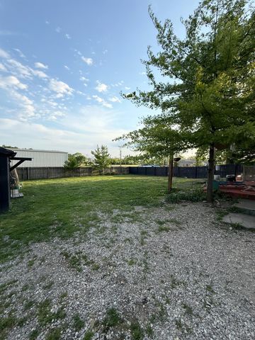 8313 Hendrickson Road, Middletown, OH 45044