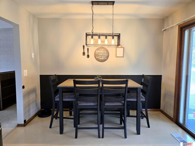 2324 N 74th Street, Lincoln, NE 68507