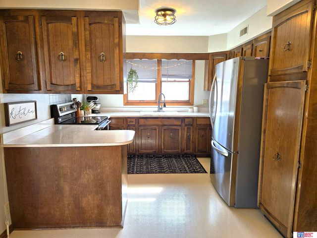 2324 N 74th Street, Lincoln, NE 68507