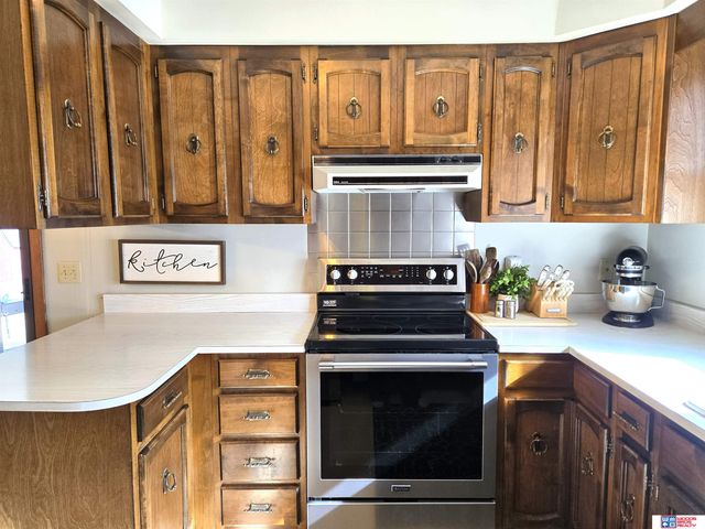 2324 N 74th Street, Lincoln, NE 68507