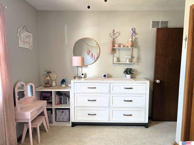 2324 N 74th Street, Lincoln, NE 68507