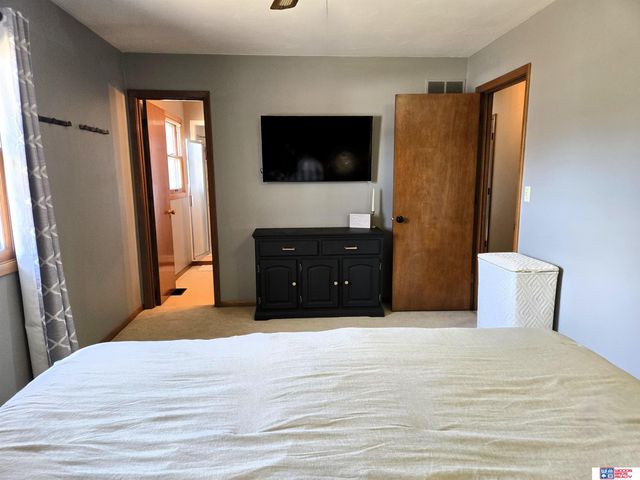 2324 N 74th Street, Lincoln, NE 68507