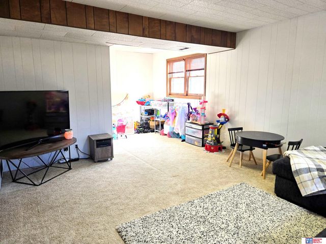 2324 N 74th Street, Lincoln, NE 68507