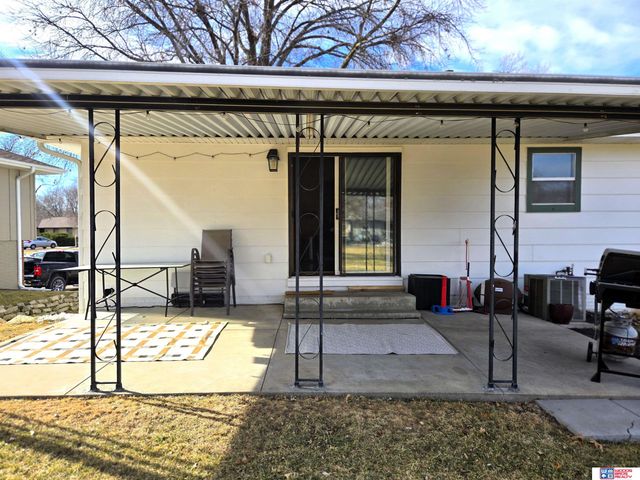 2324 N 74th Street, Lincoln, NE 68507