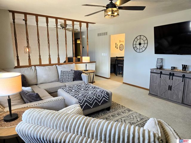 2324 N 74th Street, Lincoln, NE 68507