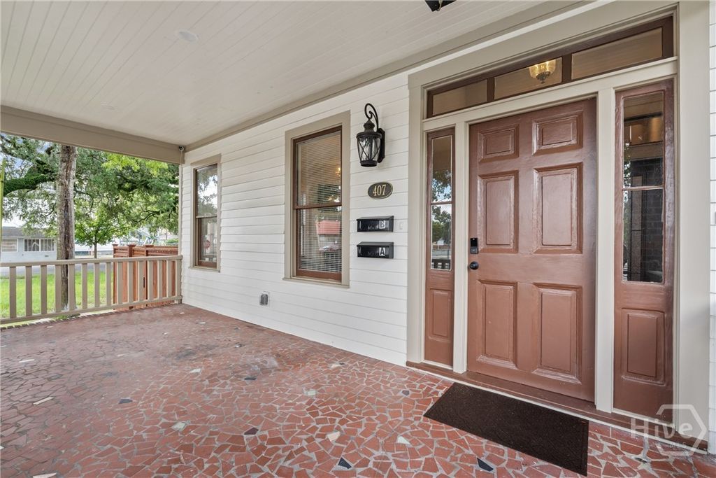 Image 14 of property listing at 407 W 35th Street, Savannah, GA 31401