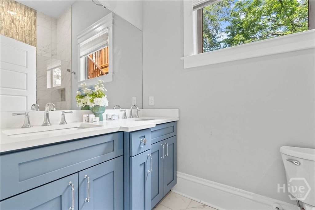 Image 30 of property listing at 407 W 35th Street, Savannah, GA 31401