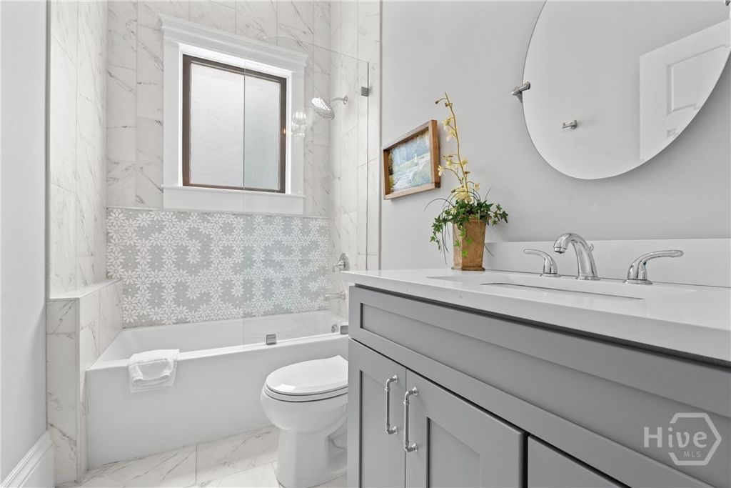 Image 34 of property listing at 407 W 35th Street, Savannah, GA 31401