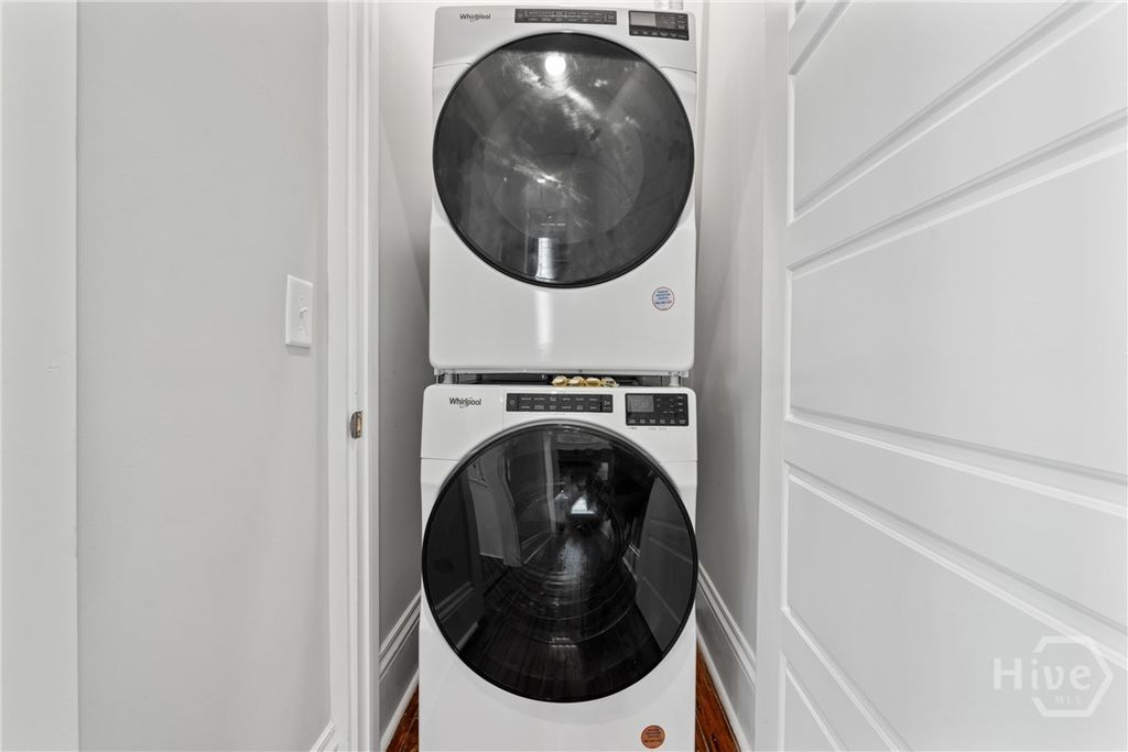 Image 37 of property listing at 407 W 35th Street, Savannah, GA 31401