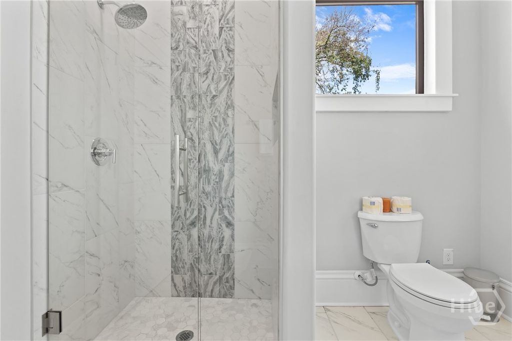 Image 53 of property listing at 407 W 35th Street, Savannah, GA 31401