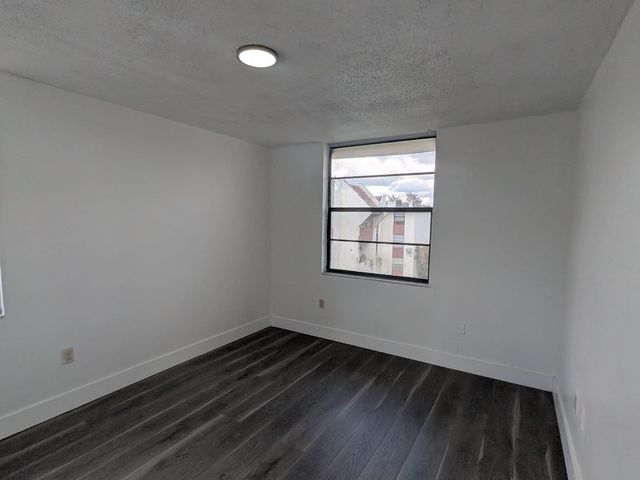 1754 NW 55th Avenue 204, Lauderhill, FL 33313