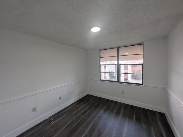 1754 NW 55th Avenue 204, Lauderhill, FL 33313