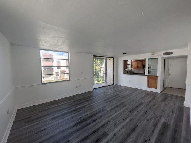 1754 NW 55th Avenue 204, Lauderhill, FL 33313