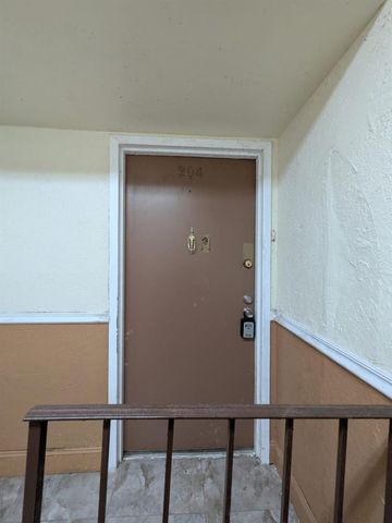 1754 NW 55th Avenue 204, Lauderhill, FL 33313
