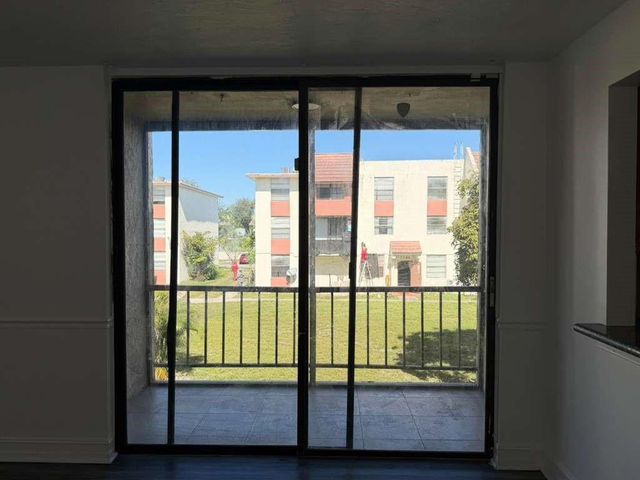 1754 NW 55th Avenue 204, Lauderhill, FL 33313