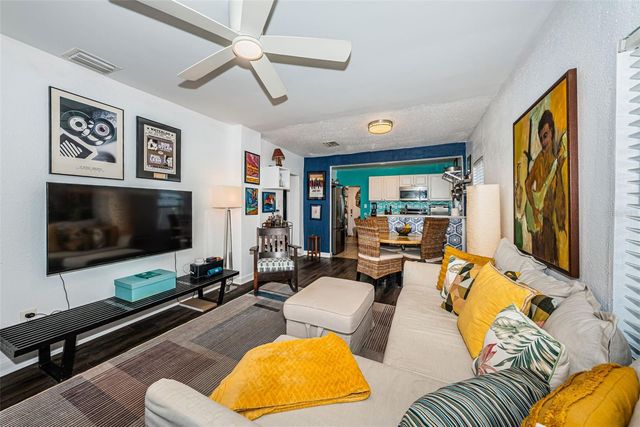 547 15TH STREET N, St Petersburg, FL 33705