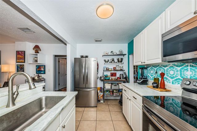 547 15TH STREET N, St Petersburg, FL 33705