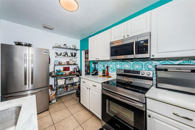 547 15TH STREET N, St Petersburg, FL 33705