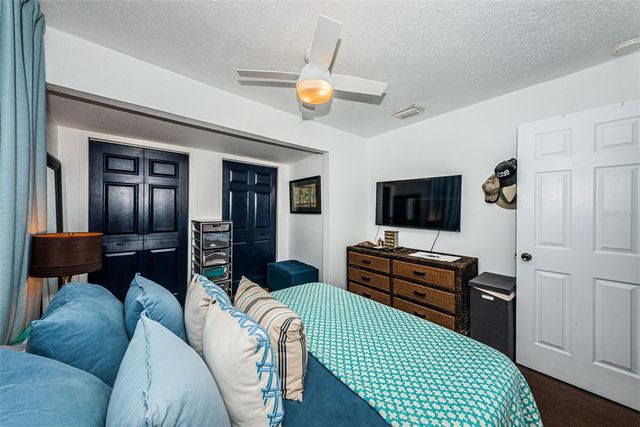 547 15TH STREET N, St Petersburg, FL 33705
