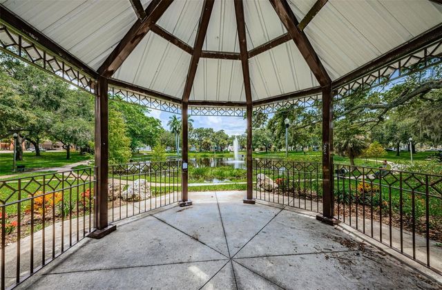 547 15TH STREET N, St Petersburg, FL 33705