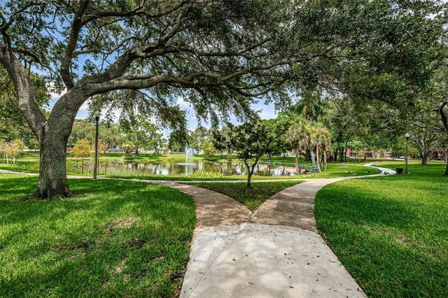 547 15TH STREET N, St Petersburg, FL 33705