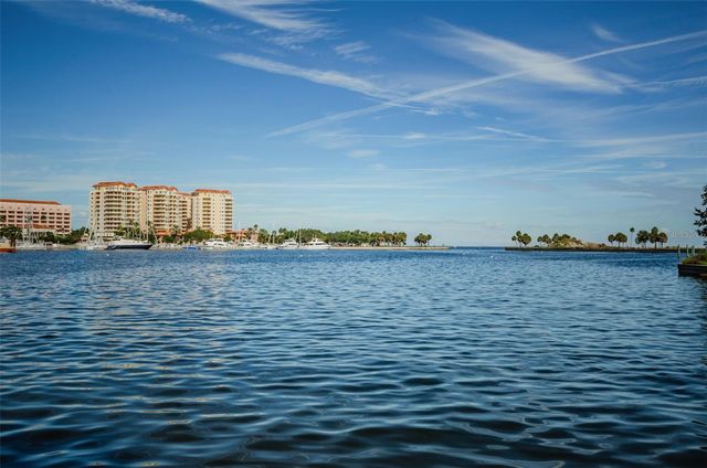 547 15TH STREET N, St Petersburg, FL 33705